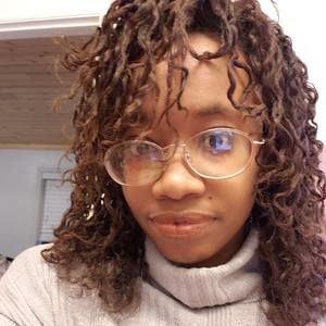 Meet your Posher, Raina